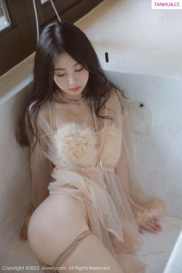 谢晚晚  [XiuRen]高清写真图 2022.11.02 No.5796 谢晚晚 丝袜妩媚第21张图片